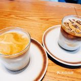 咖啡馆里的美味邂逅