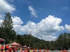 -尧山大峡谷漂流