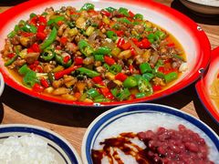 -泥糊破店小酒馆·团建聚餐(南京西路店)