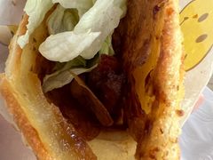 炉烤鸡蛋灌饼-路边摊胡同里(星城商厦店)