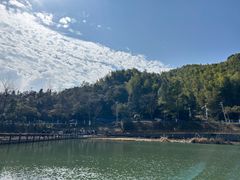 -梅岭月亮湾山体公园