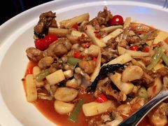 紫苏香辣牛蛙-凤凰湘语·湘粤和鸣(浦东旗舰店)