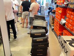 -NIKE上海青浦优选体验店