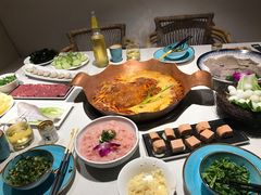 -墨居上隐·院子里火锅(峨眉店)