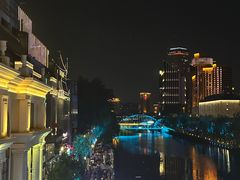 -Tipsy Bar•屋顶露台酒吧&水烟吧