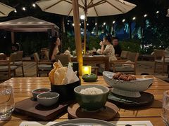 -三亚艾迪逊酒店·海滩烧烤 BARBACOA·现场乐队·浪漫晚餐·烧烤海鲜