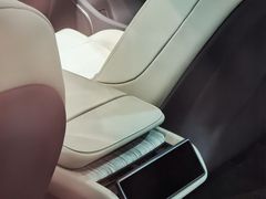 -蔚来中心(北京中关村店)