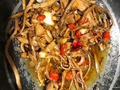 -黄泥岗·地道湖北菜(奥特莱斯店)