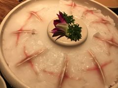 -老牌坊云南鱼豆花火锅(嵩山店)