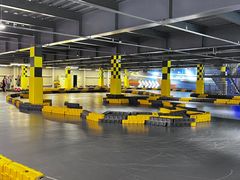 -极限PLAY运动娱乐新世界·团建派对潮玩休闲馆·室内蹦极高空游乐园