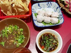 -潮汕·草根牛肉档(上海荟聚城市集市店)