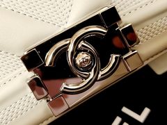 -CHANEL(恒隆广场店)