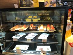 面包甜点陈列柜-麦当劳(无锡滨湖万达店)