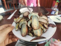 -菌之家·专业纯野生菌火锅·特色炒菌