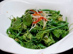 -伊带伊路新疆美食府(呼家楼店)