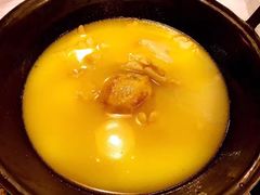 -鲜入围煮花胶鸡海鲜火锅