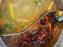 鸳鸯锅-肖肖酸萝卜鱼火锅(总店)