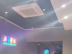 -老街烧烤大排档·地道湖北菜·龙虾馆(汉口火车站店)