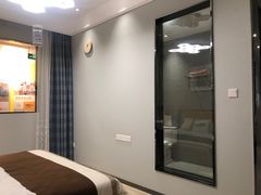 -百安居装修设计中心(海珠店)