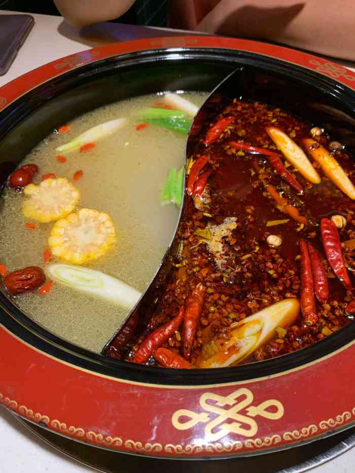 二当家火锅串串-"偶然走到这儿,门头看起来一般,进来才发现.