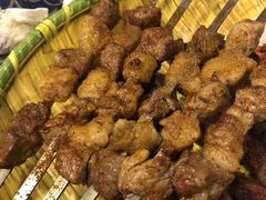 -乡村馕坑肉·烧烤·新疆菜·本地人更爱吃(阿勒泰首店)