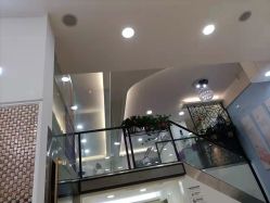 -蕾特恩祛痘•皮肤管理