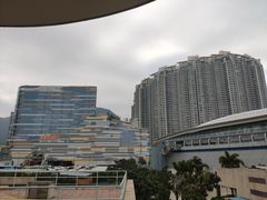 -东荟城名店仓