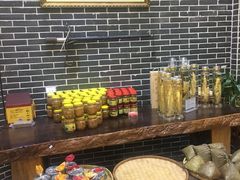 自助取餐区-余师傅鱼生王