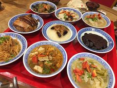 -蓝田九大碗民俗食府(蓝田店)