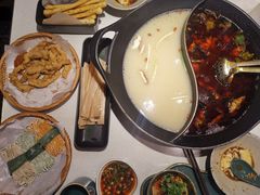 双拼锅底-新辣道鱼火锅(上地华联店)