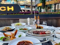 -MONICH牛排融合餐厅(和义大道购物中心店)