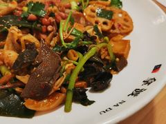 酱香香锅-拿渡·水煮鱼麻辣香锅(王府井奥莱·香江小镇店)