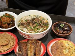 -矮子粉店1985·长沙米粉(湘春路店)