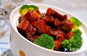 Shanghai-style Braised Pork Belly with Shaoxing Wine