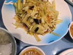 -乔家小院•非遗驴肉•本地小海鲜(滨河路店)