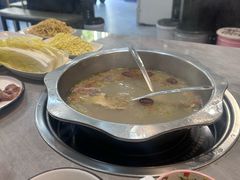 -光头药膳鸡(莱茵小镇店)