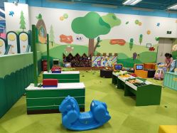 -莫莉幻想儿童乐园(武汉保利广场店)