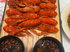 -肥肥虾庄·金牌油焖大虾(汉口城市广场店)