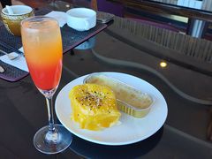 -怡豪大饭店·49楼旋转自助餐厅