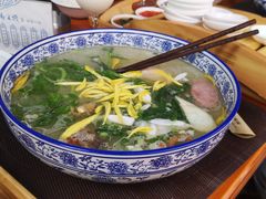 -桥馫源蒙自过桥米线(蒙自店)