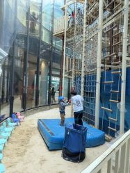 -PIPIKINGDOM皮皮王国欢乐号(欢乐海岸购物中心店)