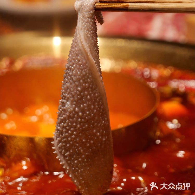 重庆探店光与影|解放碑摩洛哥洞穴火锅