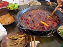 -黄潇洒老火锅(九眼桥宏济巷店)