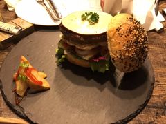 -HIGH FIVE哈福手工汉堡(桂林路店)