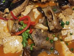 老板鱼炖豆腐-添福来墨鱼饺子 · 海鲜东北菜(大连星海·黄浦路店)