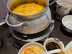 -大头虾越式风味餐厅(光明广场店)