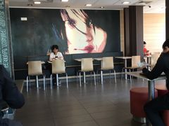 大堂-麦当劳(乳山路店)