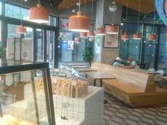 面包甜点陈列柜-Dough&Joe团憩(瑞虹天地月亮湾店)