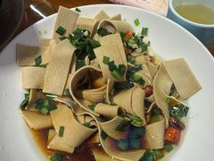 -魏铭鱼头捞饭(晋阳路店)