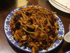 鱼香肉丝-娄三少·老北京春饼烤鸭家常菜(方庄店)